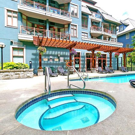 Alpenglow Lodge Bear Wonder One Bedroom By Mva Whistler Exterior photo