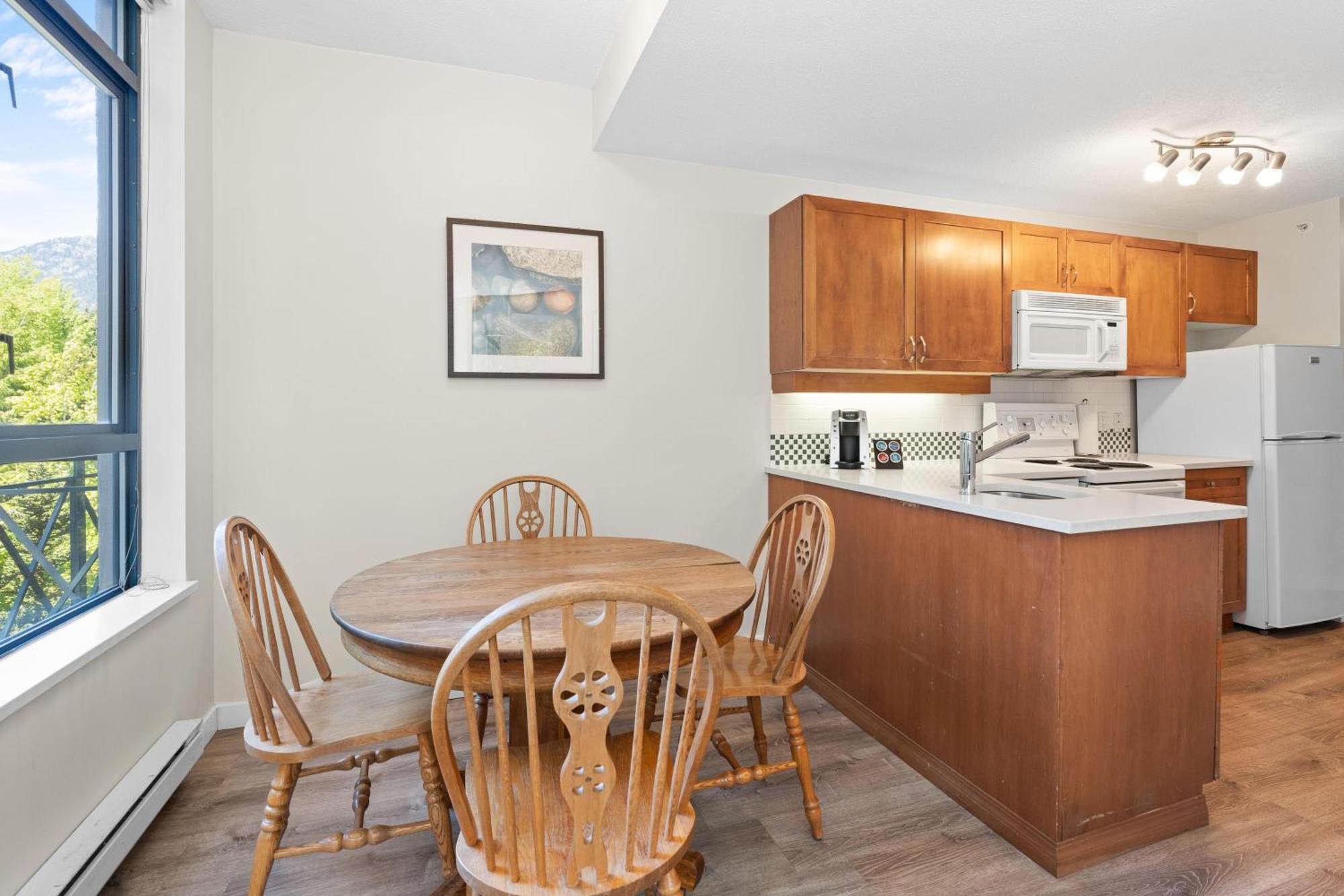 Alpenglow Lodge Bear Wonder One Bedroom By Mva Whistler Exterior photo