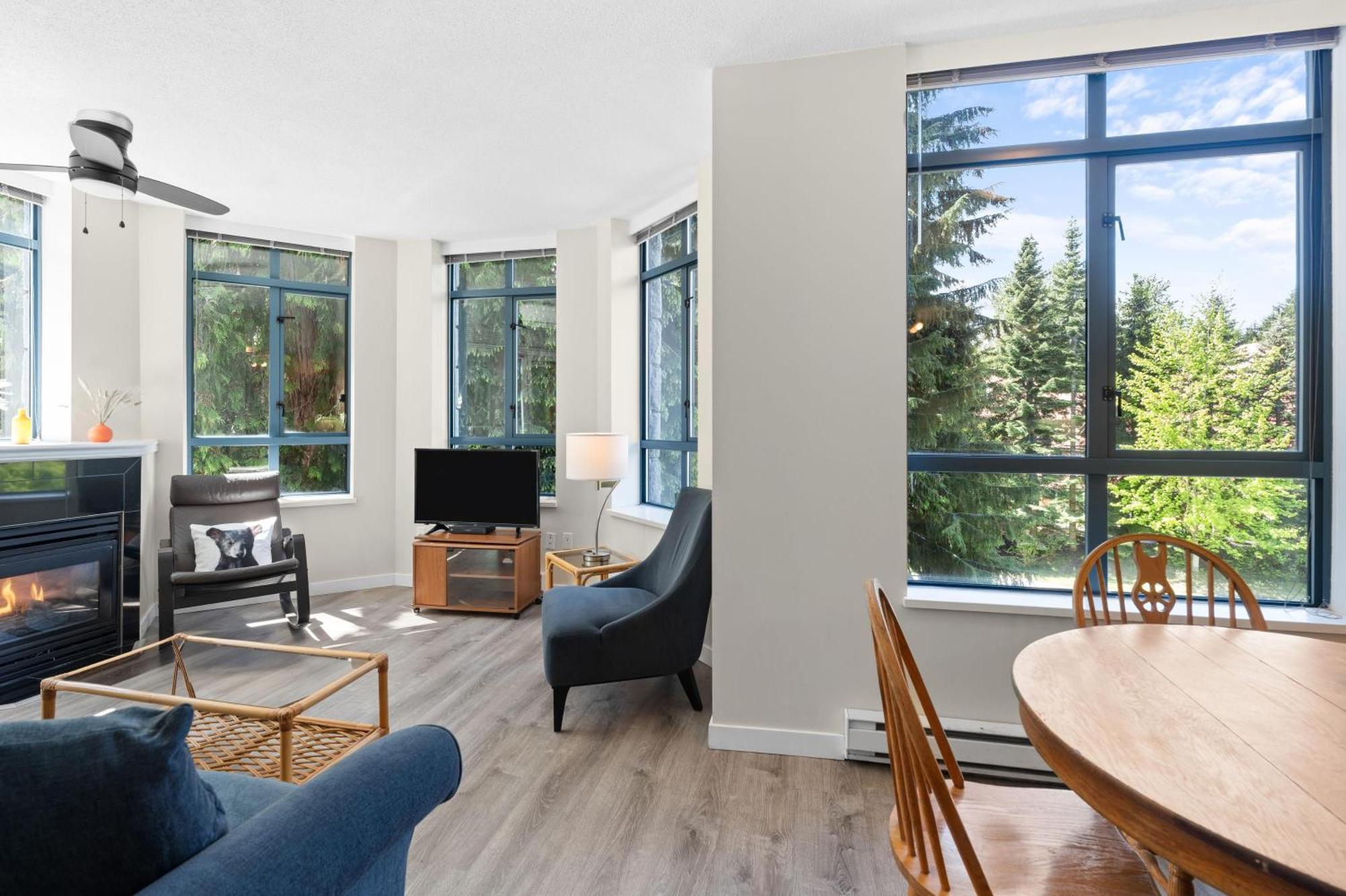 Alpenglow Lodge Bear Wonder One Bedroom By Mva Whistler Exterior photo