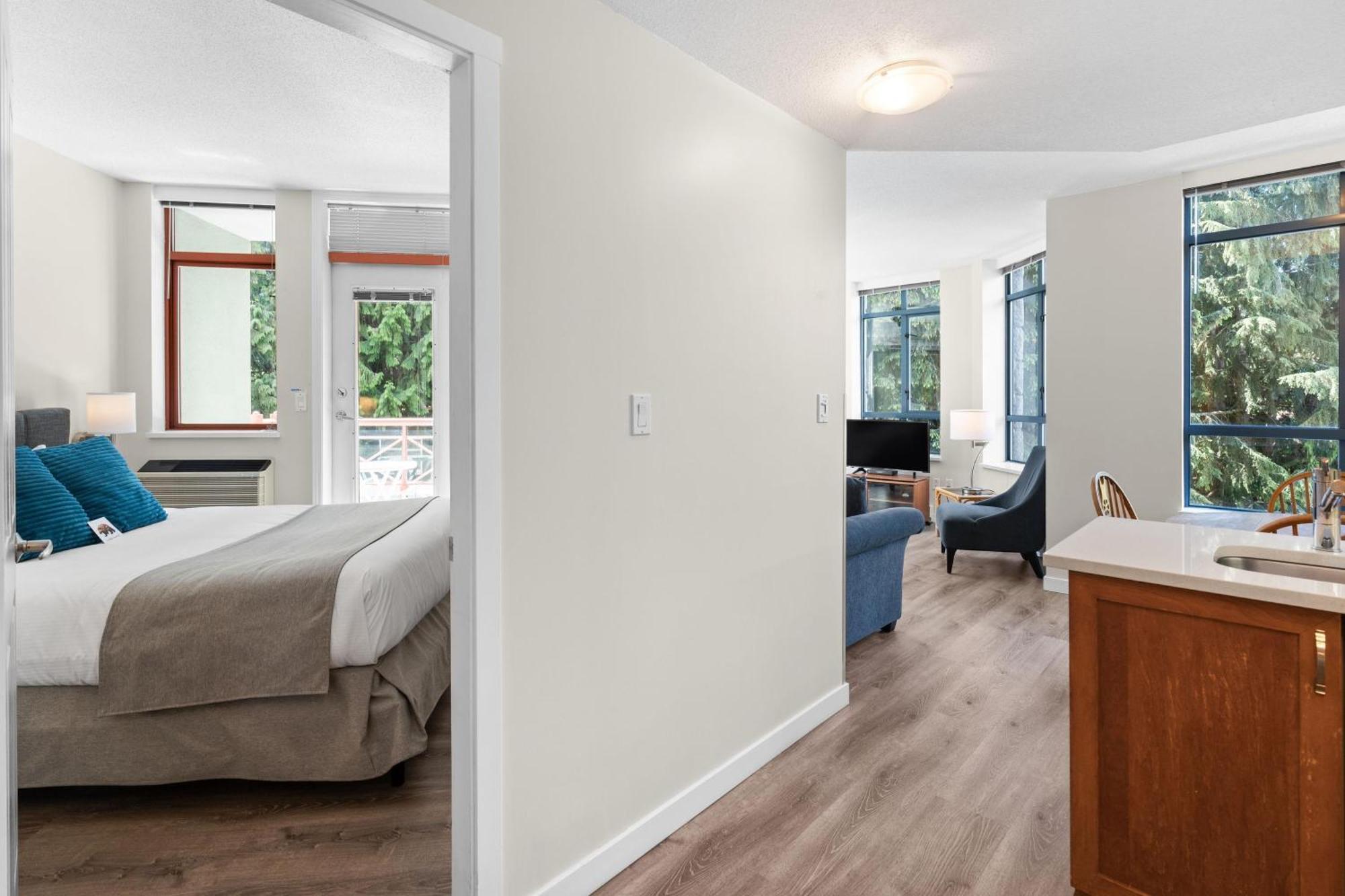Alpenglow Lodge Bear Wonder One Bedroom By Mva Whistler Exterior photo
